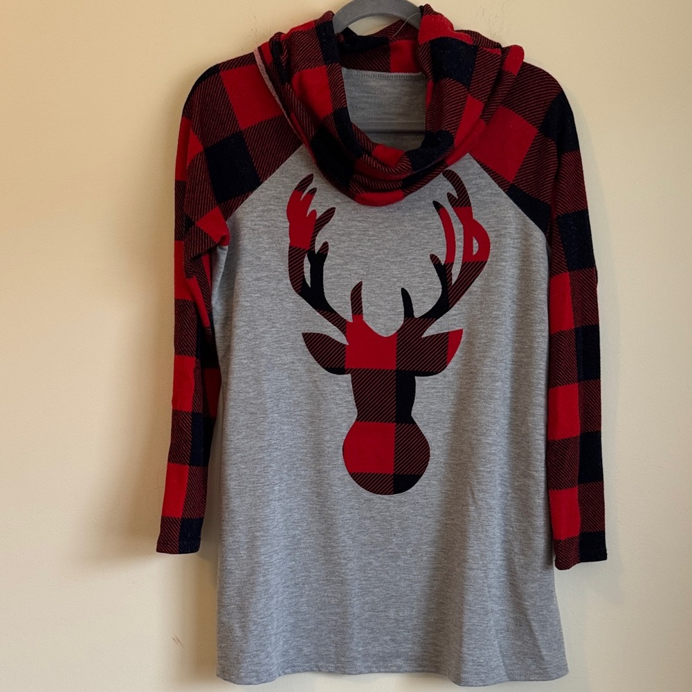 Women’s Red and Gray Plaid Reindeer Tunic Size Small
